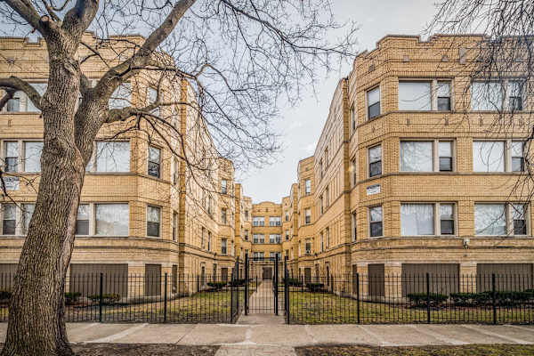 8001-09 S Ellis Ave property